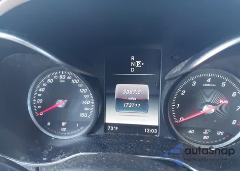 2015 Mercedes-Benz C 300 4Matic/Luxury 4Matic/Sport 4Matic from USA, damaged, VIN 55SWF4KB4FU004253